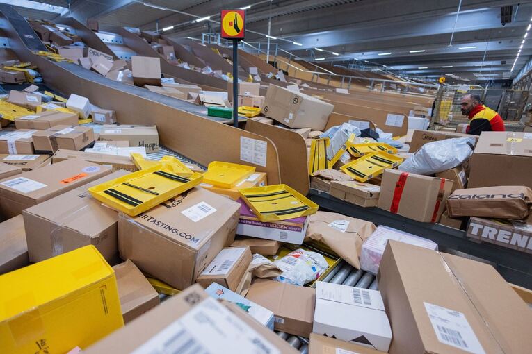 Paketbeförderung bei DHL Paketbeförderung bei DHL