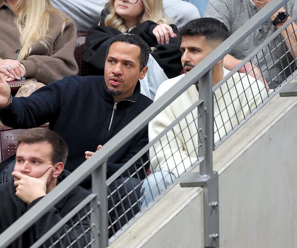 Häufig als Gast in der MHP-Arena: Riesen-Urgestein David McCray (links)