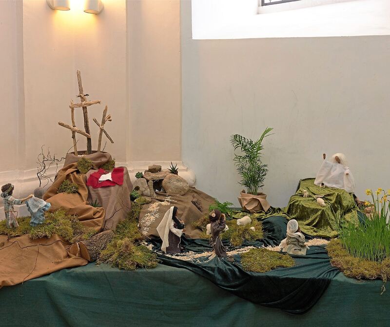 Im Kirchenraum und im Foyer der Stadtkirche sind die Szenen ausgestellt. Im Kirchenraum und im Foyer der Stadtkirche sind die Szenen ausgestellt.