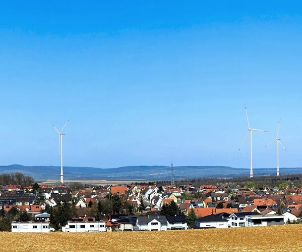 So soll der Blick von Hochdorf aus Richtung Markgröningen mit den Windrädern sein.