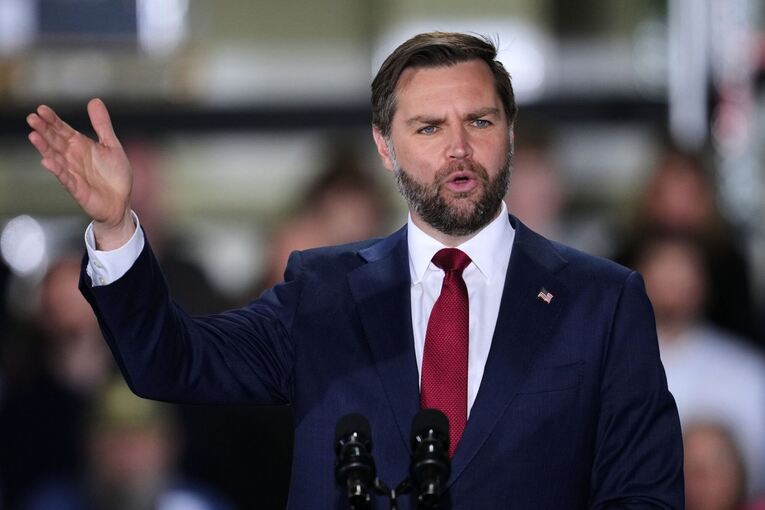 US-Vizepräsident JD Vance spricht zu Arbeitern in Michigan