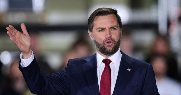 US-Vizepräsident JD Vance spricht zu Arbeitern in Michigan