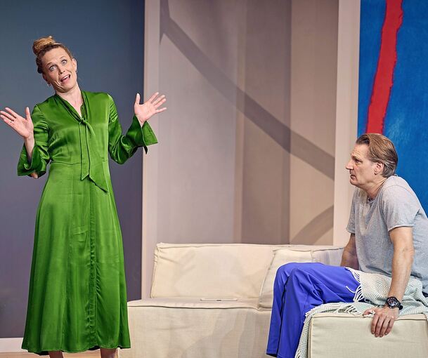 Knackig und kurzweilig: Stefanie Klimkait als Kathrin und Ralf Stech als Arnold in „Auf Herz und Niere“.