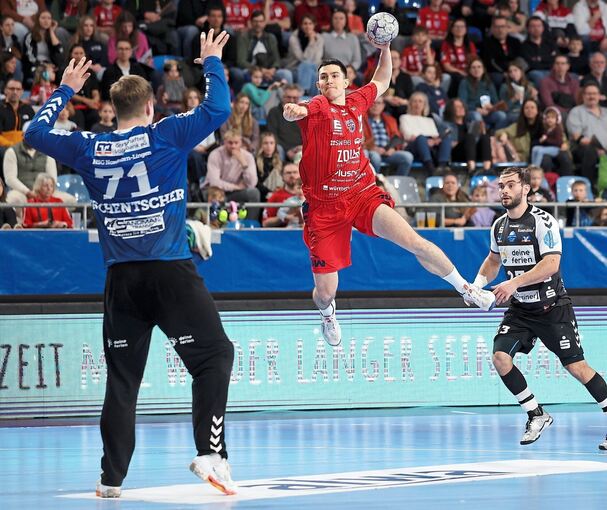 Mit 30 Gegenstoßtoren der Drittbeste der Liga: Bietigheims Rechtsaußen Moritz Strosack (Mitte).