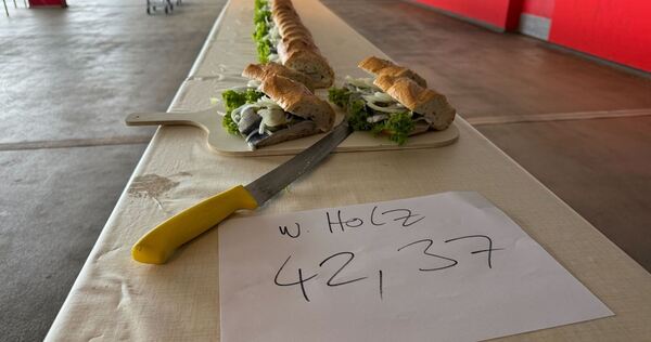 Längstes Fischbrötchen der Welt Längstes Fischbrötchen der Welt