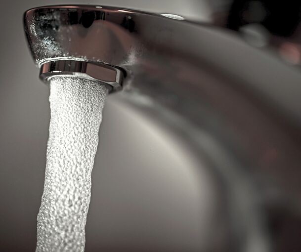 Im Möglinger Löscher, dem Gewerbegebiet und auf den Aussiedlerhöfen kann das Wasser wieder unbesorgt aus den Hähnen entnommen we Im Möglinger Löscher, dem Gewerbegebiet und auf den Aussiedlerhöfen kann das Wasser wieder unbesorgt aus den Hähnen entnommen werden.