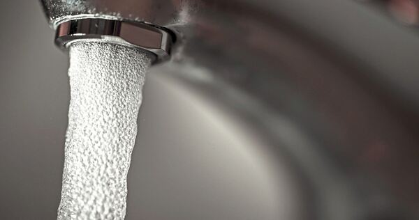 Im Möglinger Löscher, dem Gewerbegebiet und auf den Aussiedlerhöfen kann das Wasser wieder unbesorgt aus den Hähnen entnommen werden.