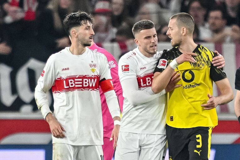 VfB Stuttgart - Borussia Dortmund VfB Stuttgart - Borussia Dortmund