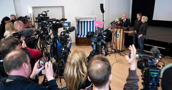 Buckelwal liegt weiter in Wismarer Bucht