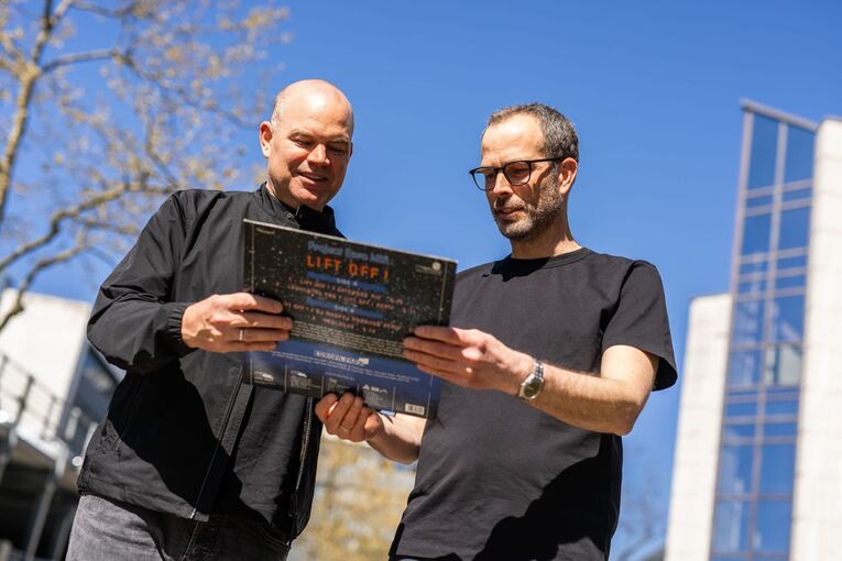 "Dü-di-de-dü": Das sind die Erfinder des "Euro-Mir"-Songs "Dü-di-de-dü": Das sind die Erfinder des "Euro-Mir"-Songs