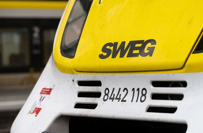 Zug des Bahnunternehmens SWEG