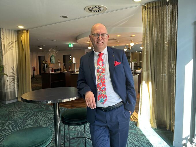 Stefan Düll, Präsident des Deutschen Lehrerverbandes