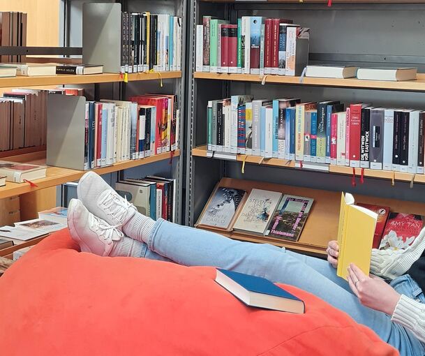 Füße hoch, Buch auf: Bei der Silent Reading Night wird gelesen.