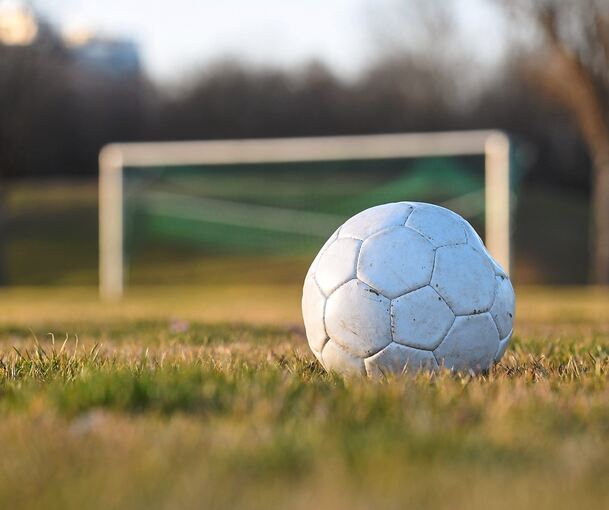 „Wir sind keine Rasenmannschaft“, sagt FVK-Coach Daniel Linder.