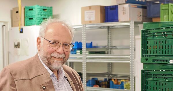 Franz Scheuermann im Kornwestheimer Tafelladen. Ihn hat er 2005 mit anderen zusammen gegründet. Franz Scheuermann im Kornwestheimer Tafelladen. Ihn hat er 2005 mit anderen zusammen gegründet.