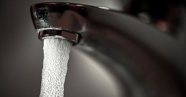 Wasserhahn Wasserhahn