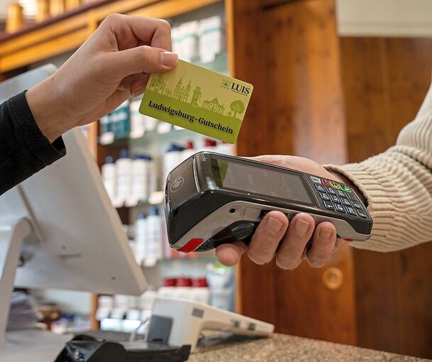 Der neue Ludwigsburg-Gutschein hat Kreditkartengröße. Der neue Ludwigsburg-Gutschein hat Kreditkartengröße.