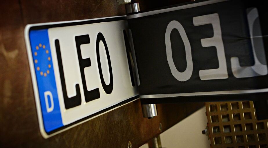 Neue alte Autokennzeichen Neue alte Autokennzeichen