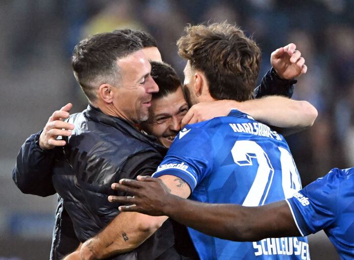 Karlsruher SC - Arminia Bielefeld Karlsruher SC - Arminia Bielefeld