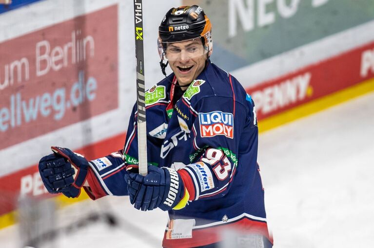 Eisbären-Profi Leonhard Pföderl