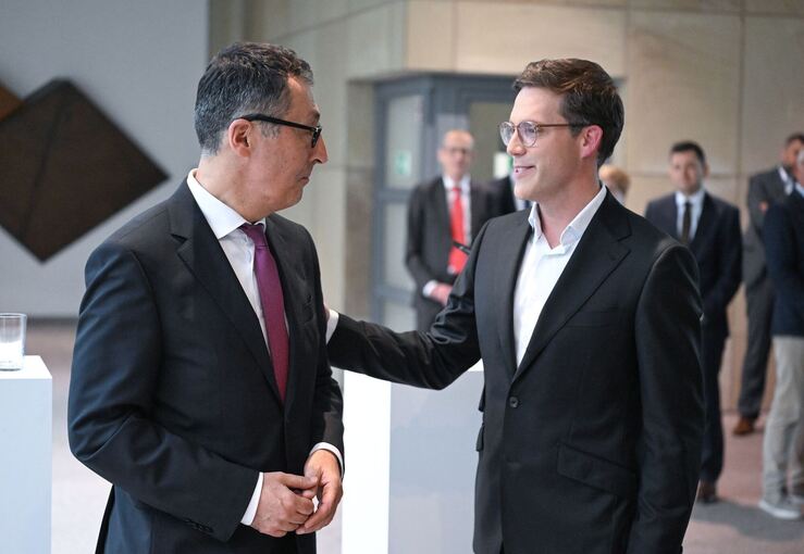 Grüne und CDU einigen sich auf Koalitionsverhandlungen Grüne und CDU einigen sich auf Koalitionsverhandlungen