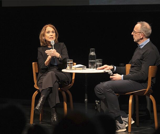 Im Zweifel für die Kunst: Petra Olschowski im Gespräch mit ADK-Direktor Ludger Engels.