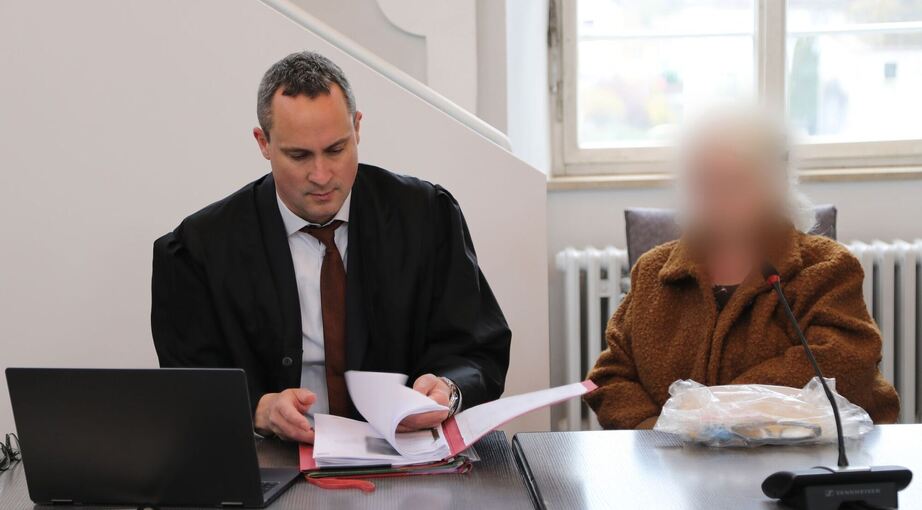 Mordprozess gegen Seniorin am Landgericht Ellwangen Mordprozess gegen Seniorin am Landgericht Ellwangen