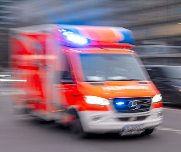 Rettungsfahrzeug im Einsatz.