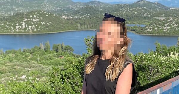 Als Martin W. auf einem Datingportal Zarina kennenlernt, verliebt er sich. Immer wieder erhält er angeblich private Fotos. Als Martin W. auf einem Datingportal Zarina kennenlernt, verliebt er sich. Immer wieder erhält er angeblich private Fotos.