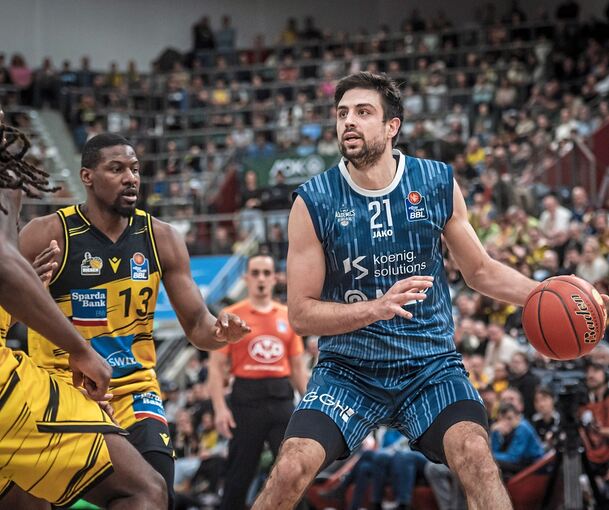 Glaubt noch an den Klassenverbleib mit den Heidelbergern: Ex-Riese Mateo Seric (rechts).