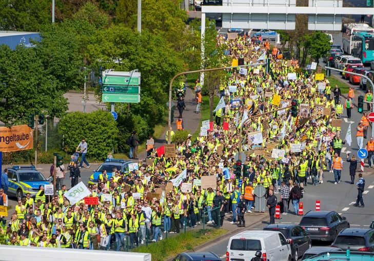 Festakt 100 Jahre Lufthansa und Streik des Kabinenpersonals