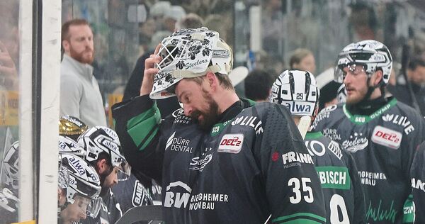 Abschied mit Wehmut: Steelers-Goalie Olafr Schmidt (links).