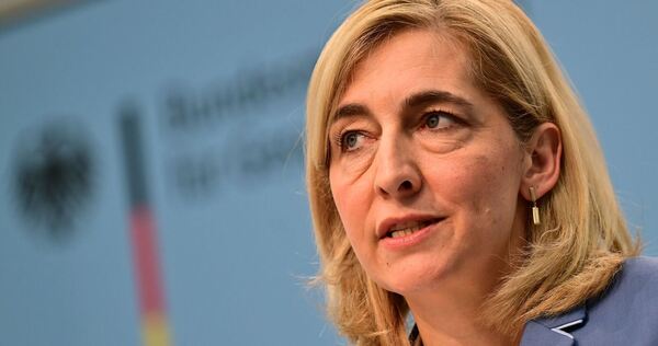 Ministerin Warken zur Finanzreform der gesetzlichen Krankenkasse