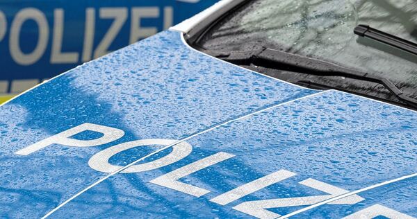 Die Polizei sucht Zeugen.