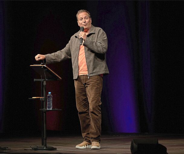 Humorist Dieter Nuhr fühlt sich manchmal wie ein Musiker auf der Titanic: „Ich bin ein alter weißer Mann.“