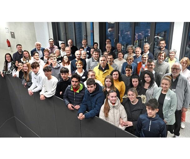 21 Ehrenamtliche begleiten Schüler auf dem Weg in Ausbildung und Beruf.