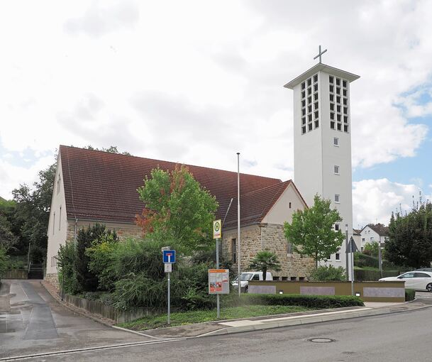 Neben der katholischen Pfarrkirche Heilig Kreuz in Besigheim soll das neue Gemeindezentrum entstehen – ohne Kindergarten.