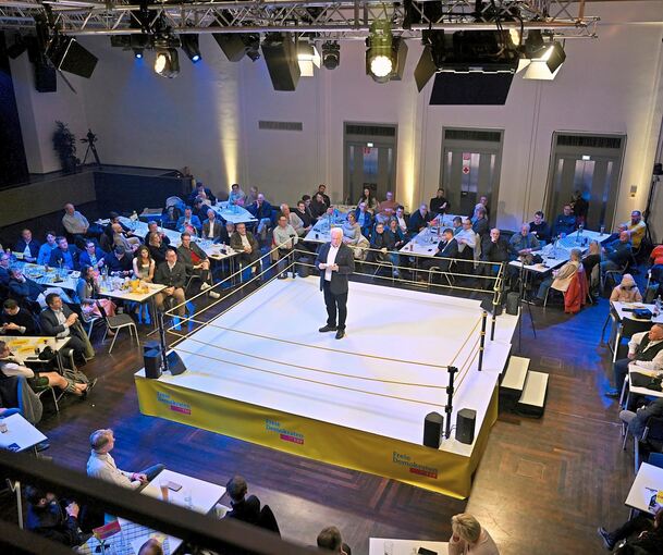 Mag den verbalen Schlagabtausch: Wolfgang Kubicki, hier beim politischen Aschermittwoch der bayerischen FDP im Februar in Dingolfing. Der Vize der Bundes-FDP will als Vorsitzender kandidieren.