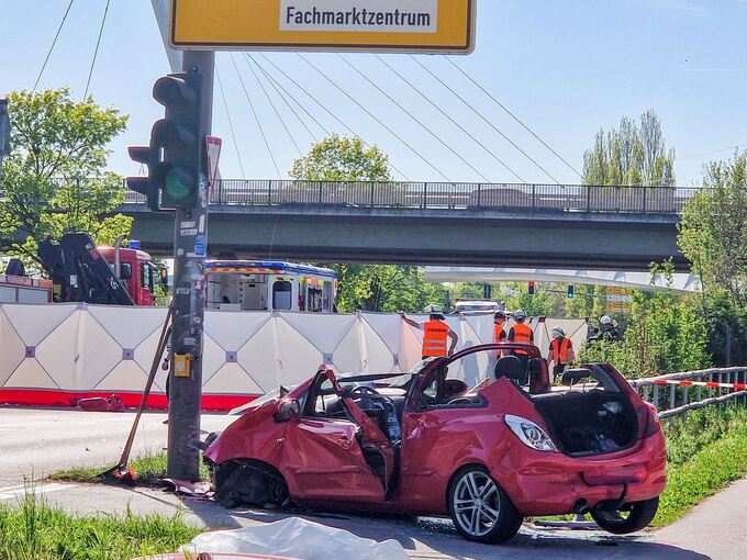 Zwei Tote bei Unfall