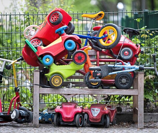 Die Alltagsorganisation für Familien ist oft ein wackeliges Konstrukt. Kommt es in der Kita zu Ausfällen, kann schnell alles in sich zusammenstürzen.