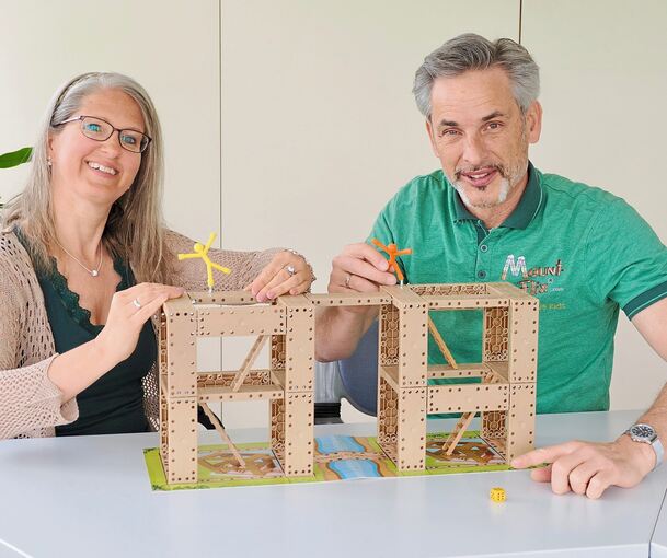 Daumen drücken: Das Würfelspiel von Sandra und Guido Niemeyer ist zum Deutschen Spielzeug des Jahres nominiert worden.