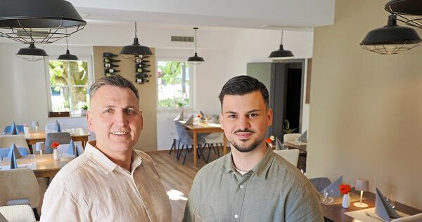 Thomas Gkogkas und Shuri Zekaj haben das Bahnhöfle neu eingerichtet.