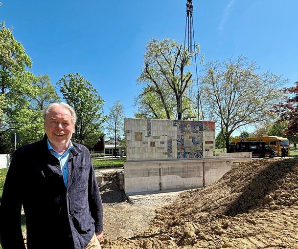 Erleichterung nach geglücktem Experiment: Adolf Katz wollte Fred Stelzigs Kunstwerk vor dem Entsorger bewahren. Mit Erfolg.