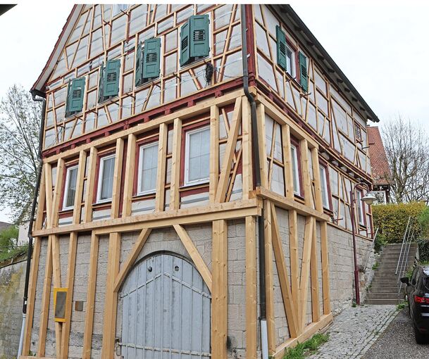 Was ist im Oktober auf dieser Baustelle in Häfnerhaslach passiert? Noch bringt der Prozess um versuchten Mord kein Licht ins Dunkel.