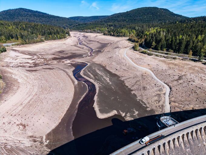 Entleerung der Schwarzenbachtalsperre