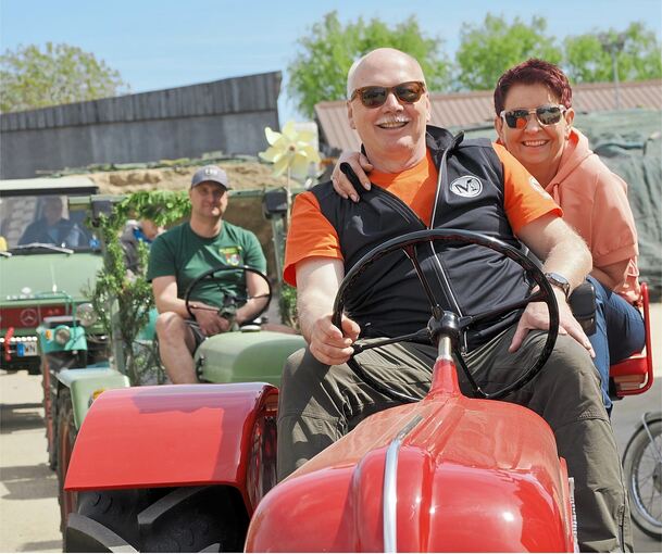 Die Ausfahrt führt über Hochberg und Bittenfeld zum Lehrgarten und zum Backhaus am Rötelbrunnen.