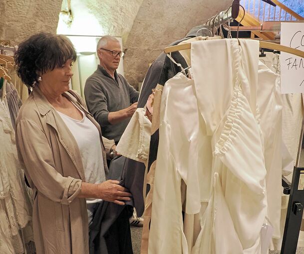 Wer ausgefallene Stücke sucht, war am Samstag im Gewölbekeller des Palais Grävenitz genau richtig.