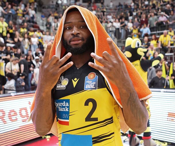Sieg der MHP-Riesen Ludwigsburg: Auch Tray Buchanan freut sich.
