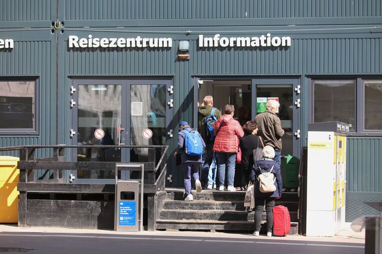 Defekte Oberleitung am Ulmer Hauptbahnhof