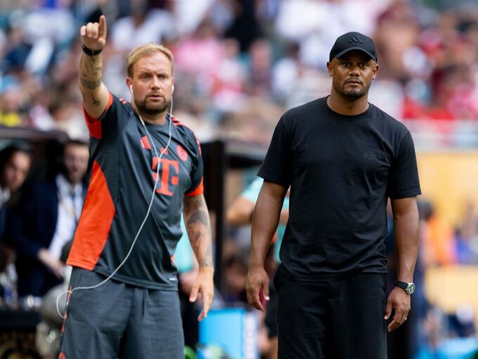 Aaron Danks (l) und Vincent Kompany